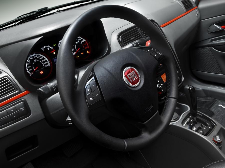 Fiat Punto Sporting 2007 года  (BR) (фото 9 из 16)